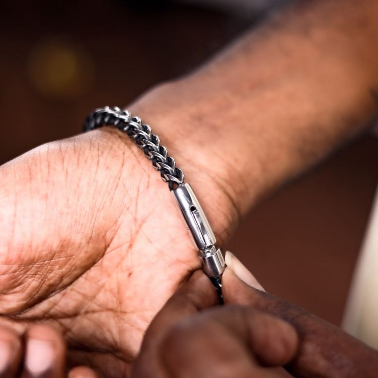 Steel curb bracelet
